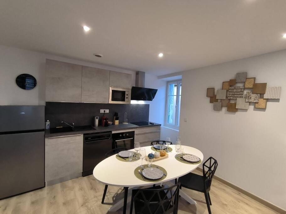 Апартаменты T2 -55M2- Elegant Et Chaleureux Монбризон Экстерьер фото